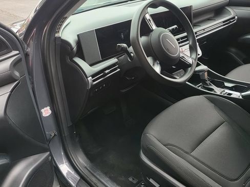 Used 2025 Hyundai Tucson SEL FWD image 3
