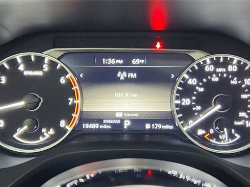 Used 2023 Nissan Rogue SL image 35