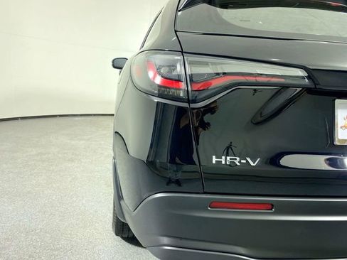 Certified 2023 Honda HR-V LX image 29