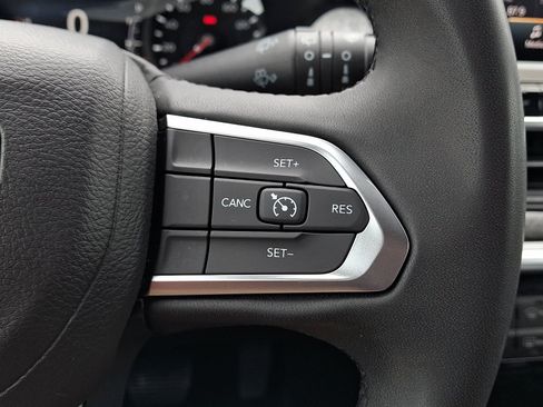Used 2024 Jeep Compass Latitude AWD/4WD image 21