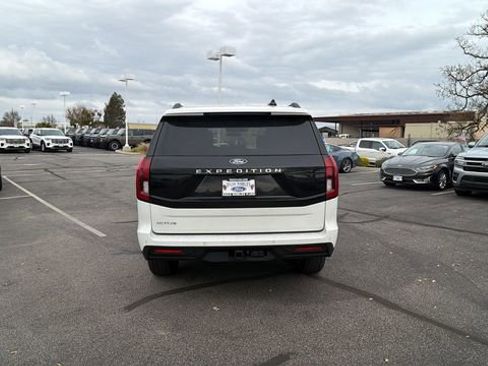 New 2025 Ford Expedition Active image 4