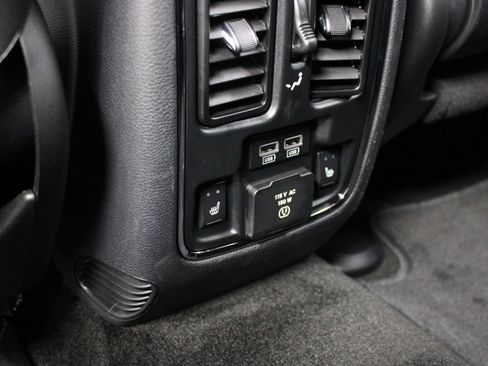 Used 2015 Jeep Grand Cherokee Limited w/ Trailer Tow Group IV AWD/4WD image 16