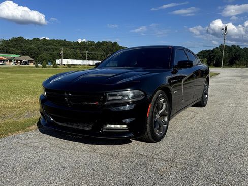 Used 2015 Dodge Charger R/T image 1