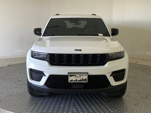 Used 2023 Jeep Grand Cherokee Altitude image 6