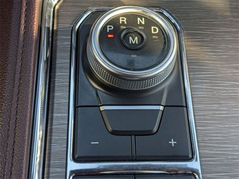 Used 2024 Ford Expedition Limited image 28