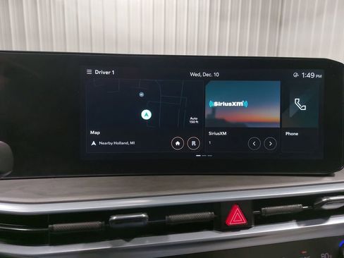 Used 2025 Kia Sorento SX image 23