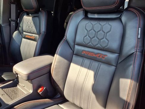 Used 2023 Nissan Frontier PRO-4X w/ Pro-4X Premium Package image 7