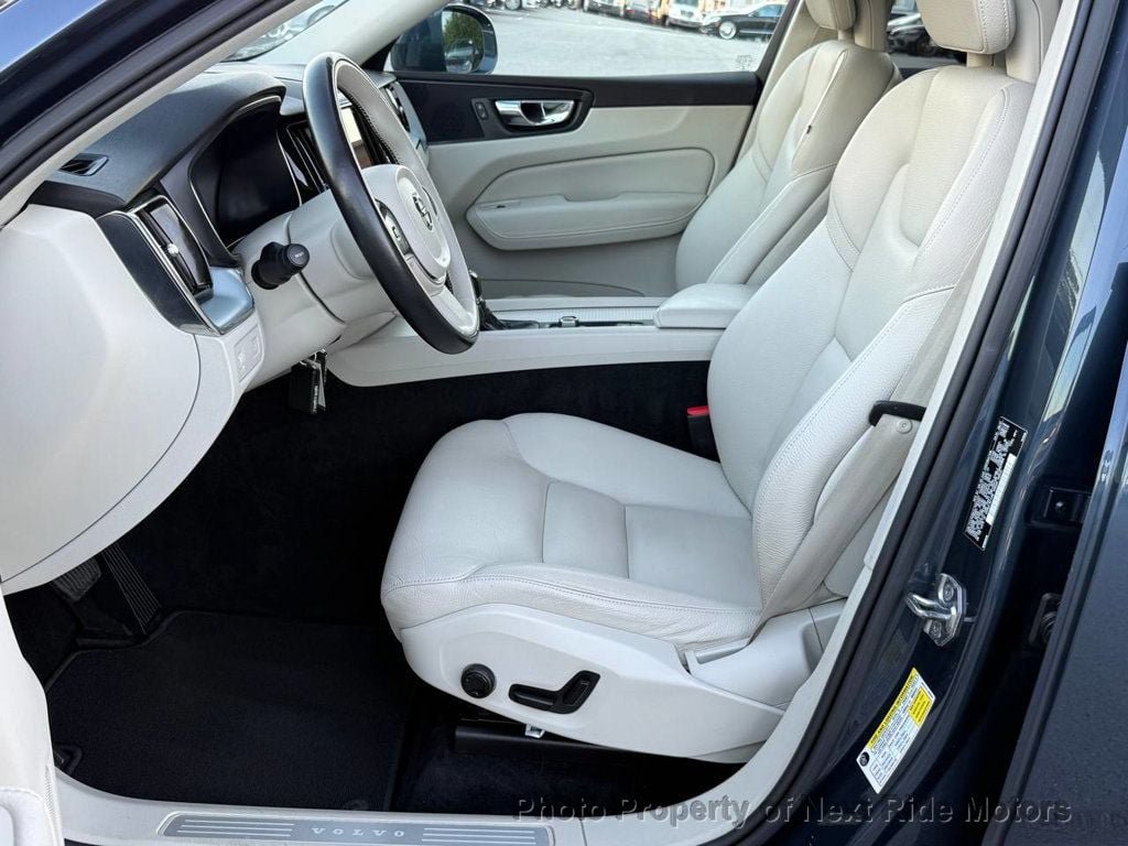 Used 2018 Volvo XC60 T5 Momentum w/ Vision Package AWD/4WD image 9