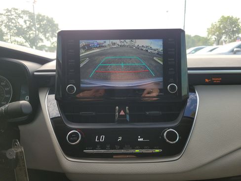 Used 2022 Toyota Corolla LE FWD image 27