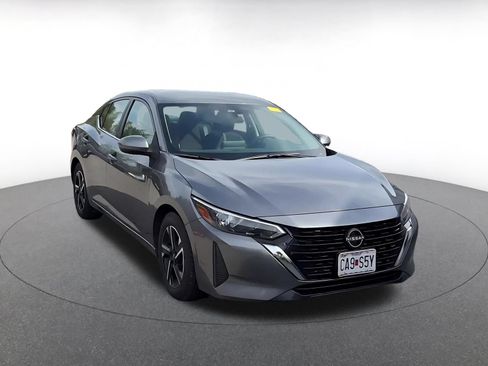 Used 2025 Nissan Sentra SV FWD image 2