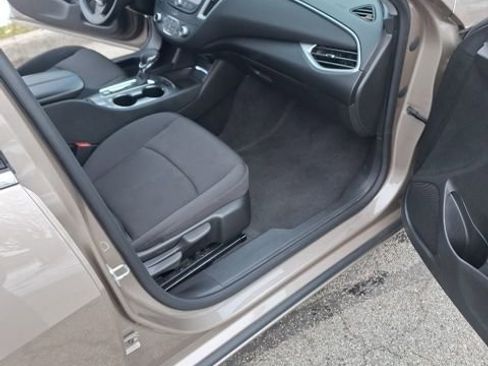 Used 2024 Chevrolet Malibu LT image 23