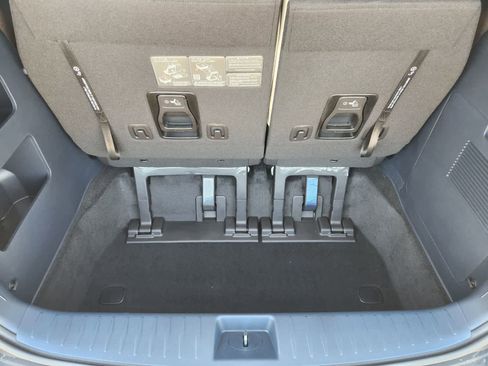 New 2026 Kia Carnival EX image 24
