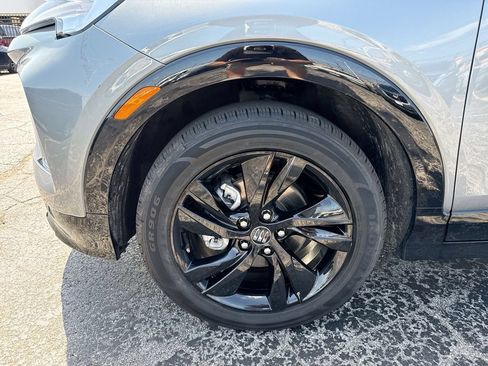 Used 2024 Buick Encore GX Sport Touring FWD image 31