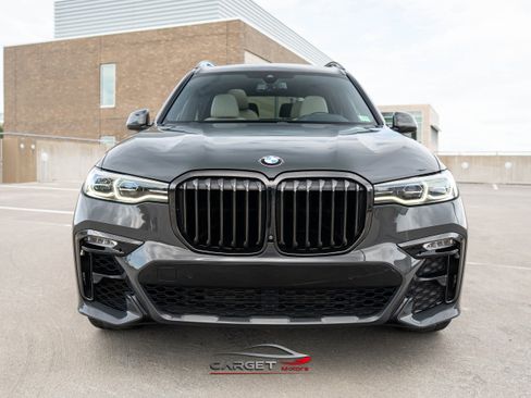 Used 2021 BMW X7 xDrive40i w/ M Sport Package image 2