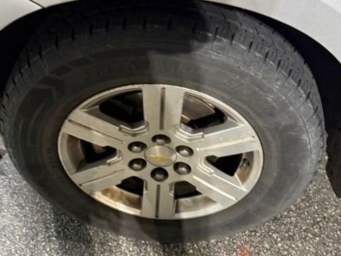 Used 2009 Chevrolet Traverse LT image 12