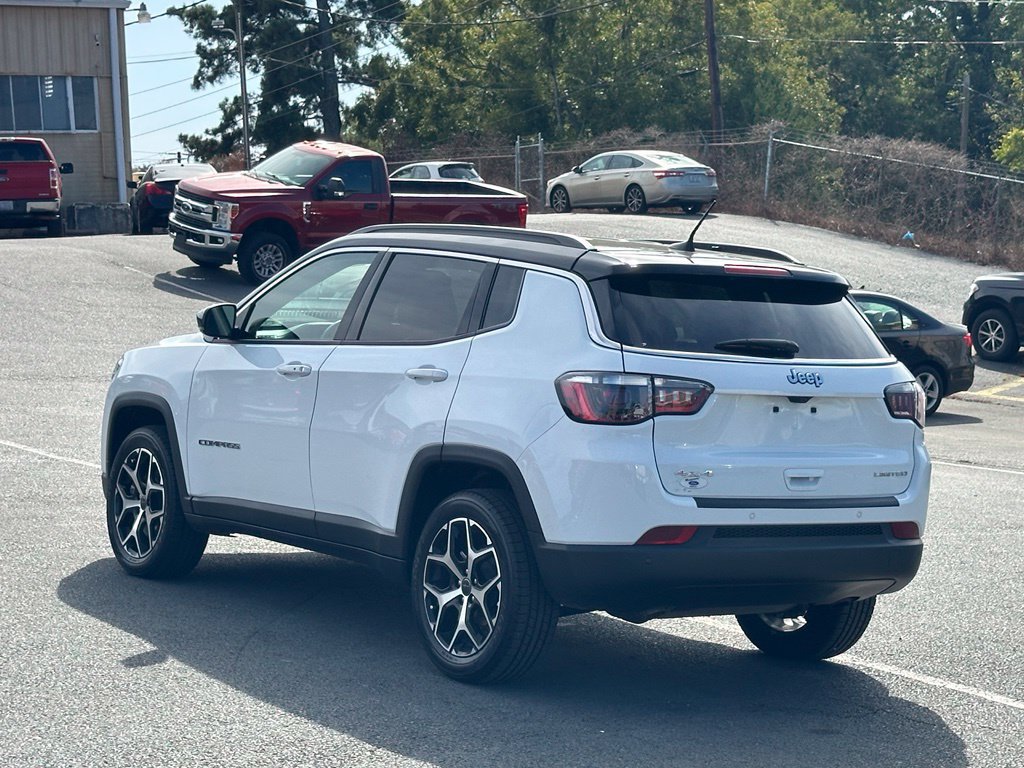 Used 2025 Jeep Compass Limited AWD/4WD image 8
