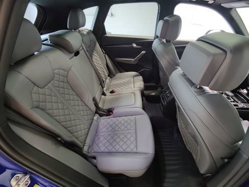 Used 2022 Audi SQ5 Premium Plus w/ Premium Plus Package image 17