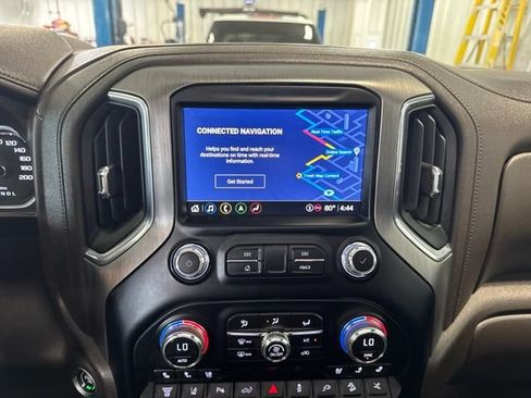 Used 2023 GMC Sierra 2500 Denali w/ Denali Black Diamond Edition AWD/4WD image 6