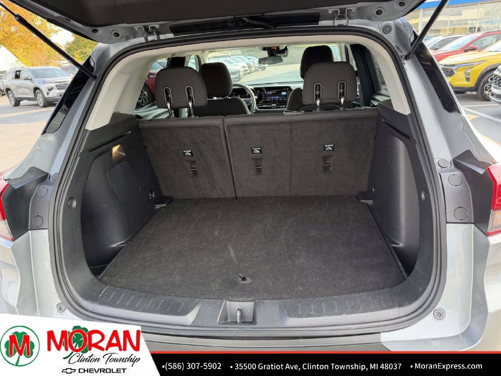 Used 2025 Chevrolet TrailBlazer LT AWD/4WD image 12