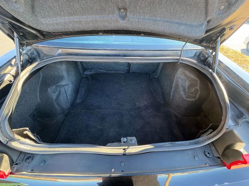 Used 2012 Dodge Challenger SXT image 9