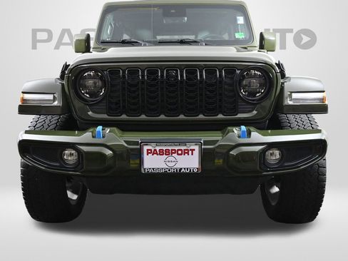 Used 2024 Jeep Wrangler High Altitude image 2