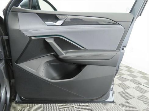 New 2026 Volkswagen Tiguan SE image 23