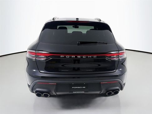 Used 2025 Porsche Macan AWD/4WD image 5