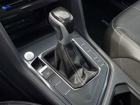 Used 2024 Volkswagen Tiguan SE R-Line image 22