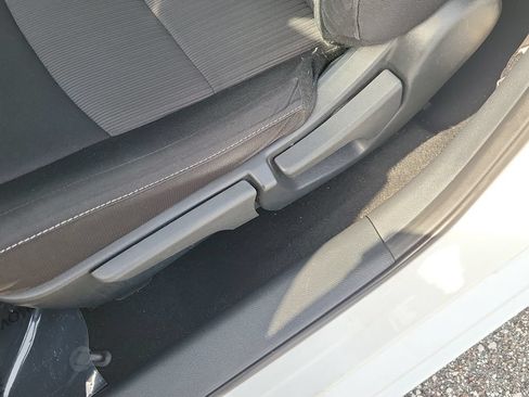 Certified 2022 Nissan Sentra SV FWD image 16