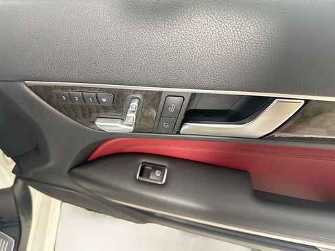 Used 2017 Mercedes-Benz E 400 E 400 image 29