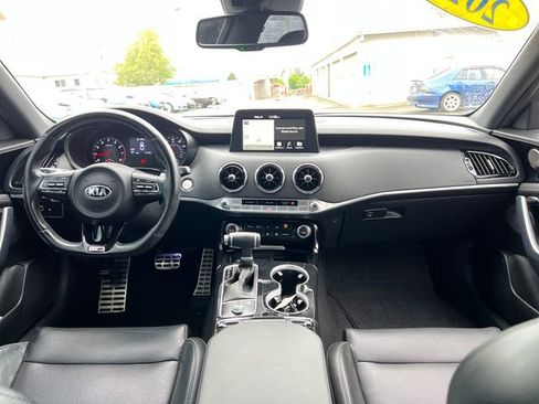 Used 2020 Kia Stinger GT-Line w/ Sun & Sound Package AWD/4WD image 11