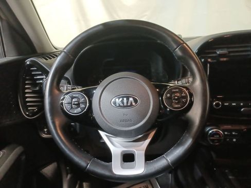 Used 2020 Kia Soul EX image 11
