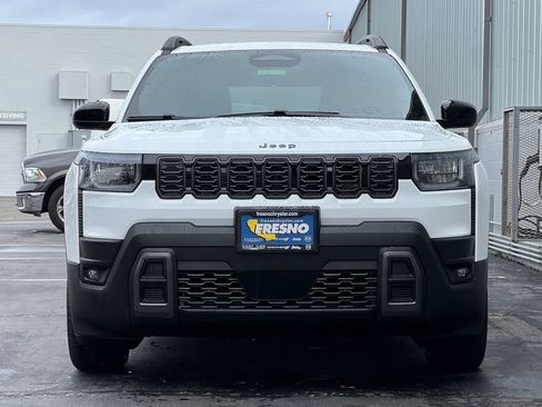 New 2026 Jeep Cherokee Laredo image 9