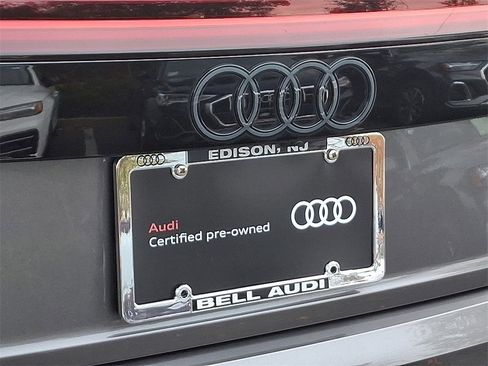 Certified 2025 Audi Q8 Premium Plus image 30