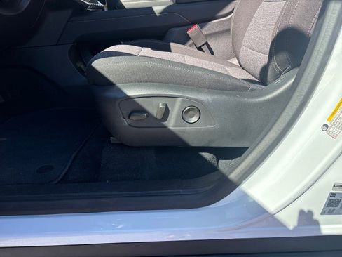 New 2026 GMC Acadia Elevation image 13