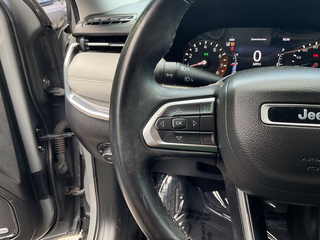 Used 2022 Jeep Compass Limited w/ Sun and Sound Group AWD/4WD image 11