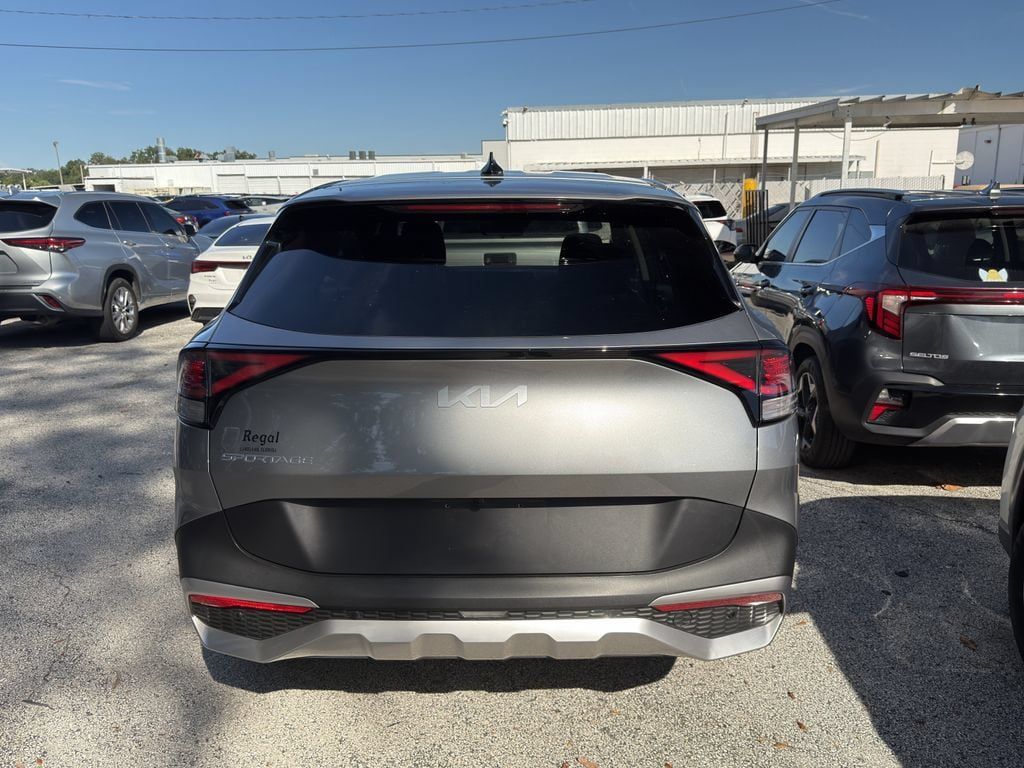 Certified 2025 Kia Sportage LX FWD image 5
