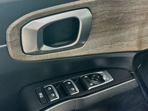 Used 2022 Kia Sorento EX w/ Panoramic Sunroof Package FWD image 19
