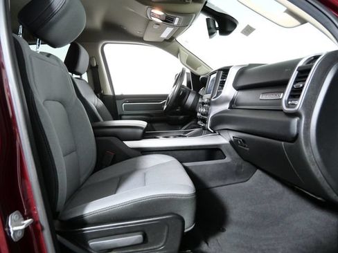 Used 2019 RAM 1500 Big Horn AWD/4WD image 11