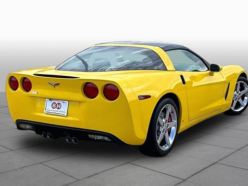 Used 2007 Chevrolet Corvette Coupe w/ Preferred Equipment Group RWD image 12