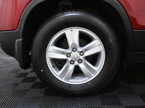 Used 2019 Chevrolet Trax LT w/ LT Convenience Package FWD image 35