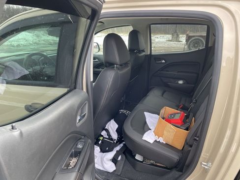 Used 2022 GMC Canyon AT4 w/ Trailering Package image 11