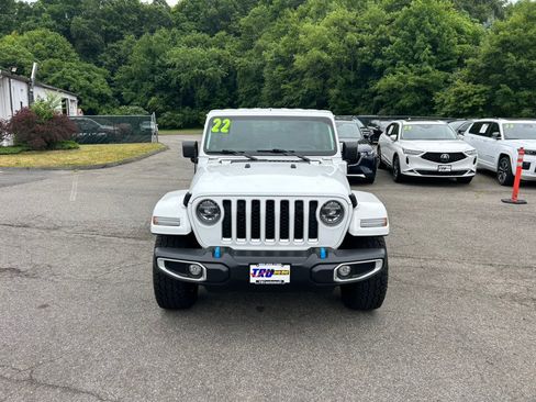Used 2022 Jeep Wrangler Unlimited Sahara w/ Cold Weather Group AWD/4WD image 9