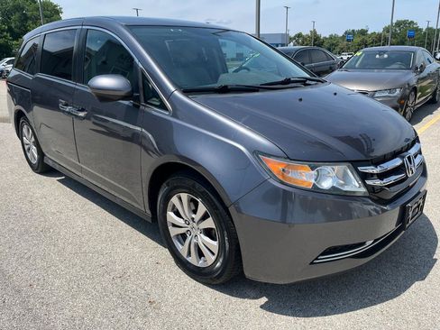 Used 2017 Honda Odyssey SE image 7