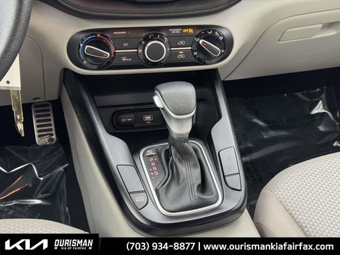 Used 2022 Kia Soul LX image 12