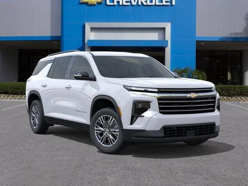 New 2026 Chevrolet Traverse LT w/ Driver Confidence Package FWD image 8
