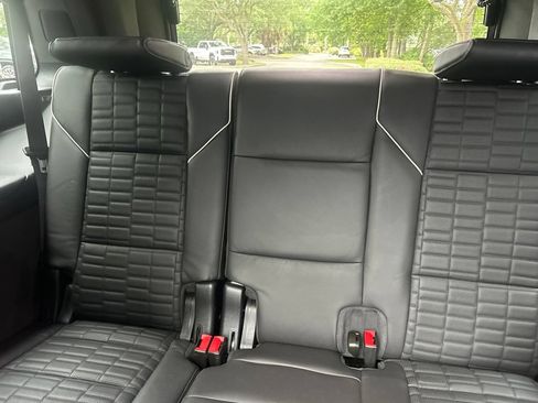 Used 2023 Cadillac Escalade Sport Platinum w/ LPO, ONYX Package AWD/4WD image 11