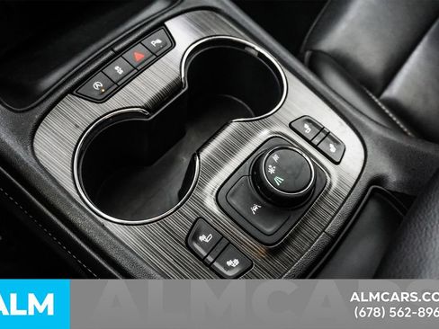 Used 2023 GMC Acadia SLT FWD image 44