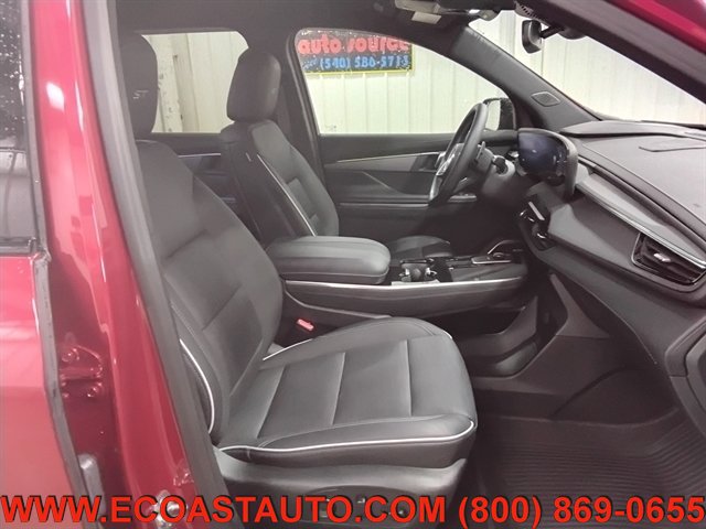 Used 2025 Buick Enclave Sport Touring w/ Power Package FWD image 15
