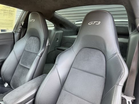 Certified 2019 Porsche 911 GT3 RWD image 15